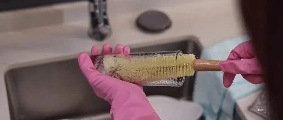 国产奶瓶刷打入美国母婴圈，在TikTok卖了200多万